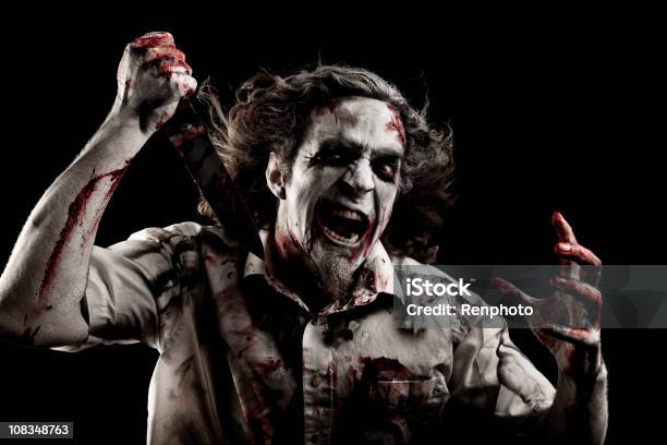 Photo libre de droit de Zombie Avec Couteau banque d'images et plus d'images libres de droit de Couteau - Couteau, Horreur, Seulement des hommes