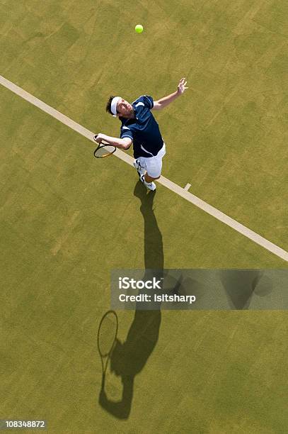 Photo libre de droit de Joueur De Tennis banque d'images et plus d'images libres de droit de Tennis - Tennis, Mise en jeu - Sport, Vue en plongée