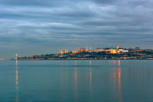 Península histórica de Estambul al amanecer photo