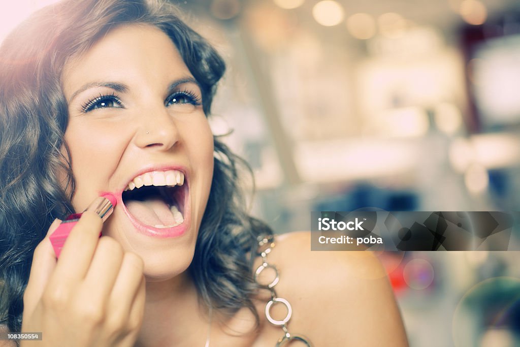 Compras cosméticos com prazer - Royalty-free Adulto Foto de stock