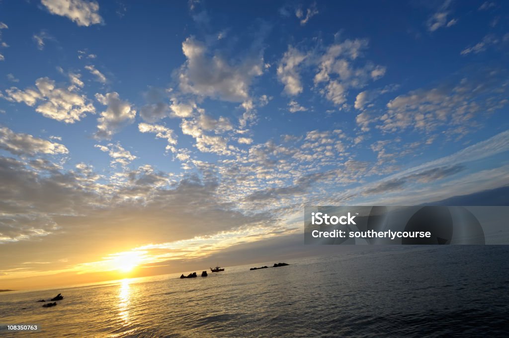 Nascer do sol no mar - Foto de stock de Beleza natural - Natureza royalty-free