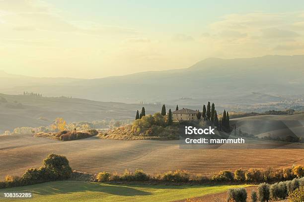 Photo libre de droit de Ferme En Toscane banque d'images et plus d'images libres de droit de Toscane - Italie - Toscane - Italie, Agriculture, Automne