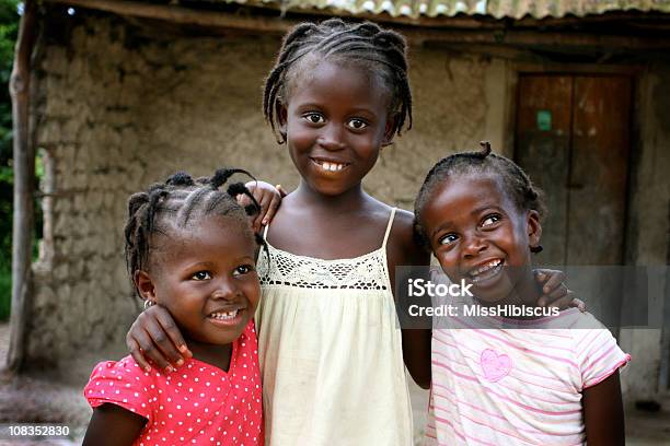 Glückliche Afrikanische Mädchen Stockfoto und mehr Bilder von Côte d'Ivoire - Côte d'Ivoire, Guinea, Menschen