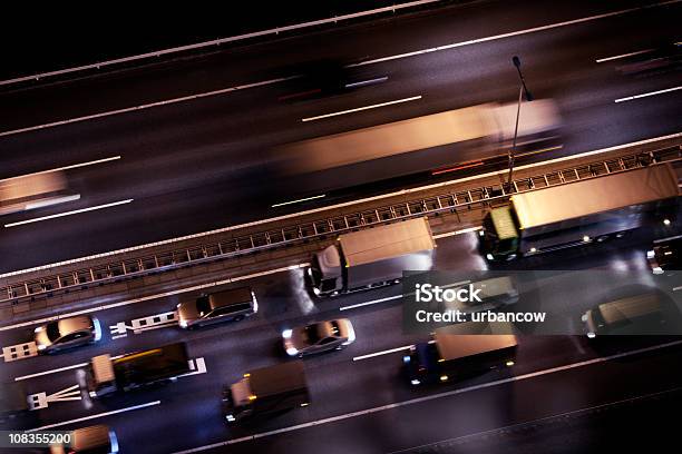 Noche De Tráfico De La Ciudad De Tokyo Foto de stock y más banco de imágenes de Embotellamiento - Embotellamiento, Japón, Vía