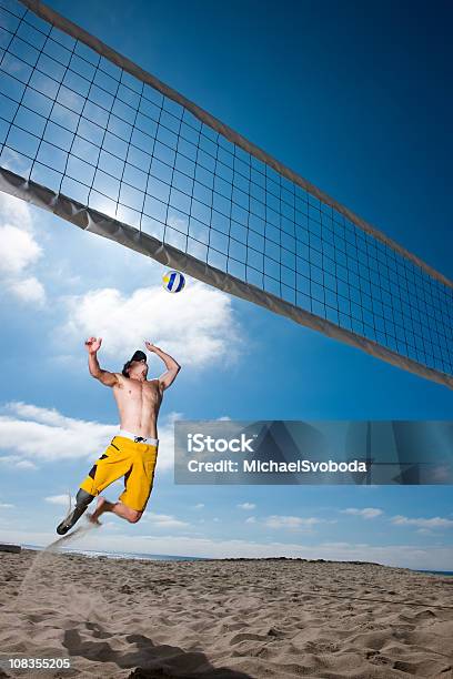 Protésico Voleibol Foto de stock y más banco de imágenes de Vóleibol de playa - Vóleibol de playa, Cielo, Juego de vóleibol