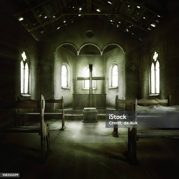 Foto de Forma De Deus e mais fotos de stock de Igreja - Igreja, Ausência, Interior