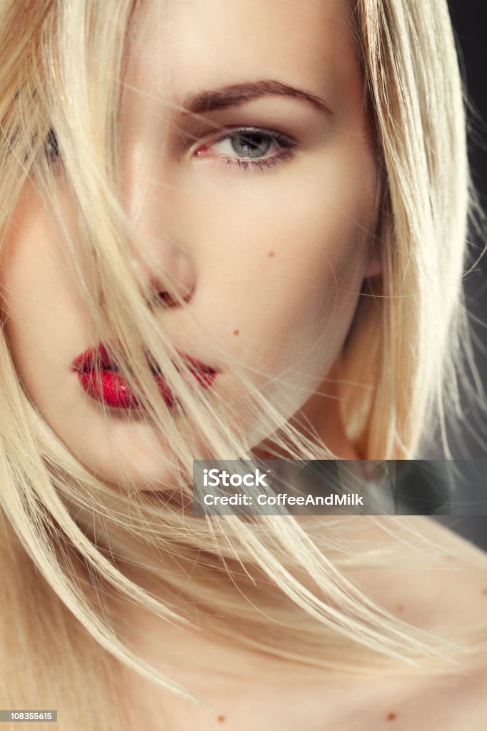 Hermosa Chica con maquillaje brillante - Foto de stock de Adulto libre de derechos