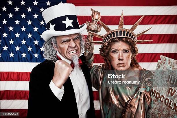 Злая Дядя Sam И Lady Liberty — стоковые фотографии и другие картинки Uncle Sam - Uncle Sam, Статуя свободы, Гнев