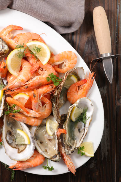 istock shrimp, oyster and clam 1083609064