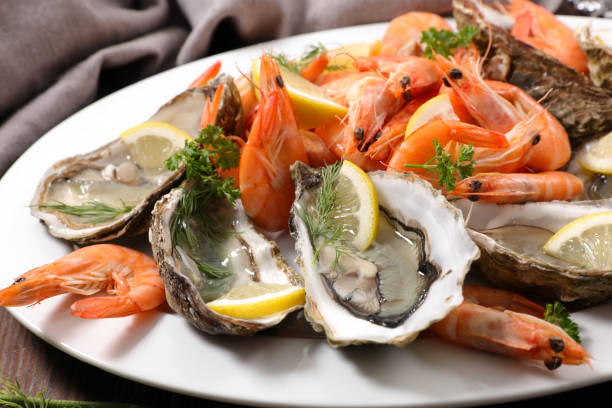 istock shrimp, oyster and clam 1083609106