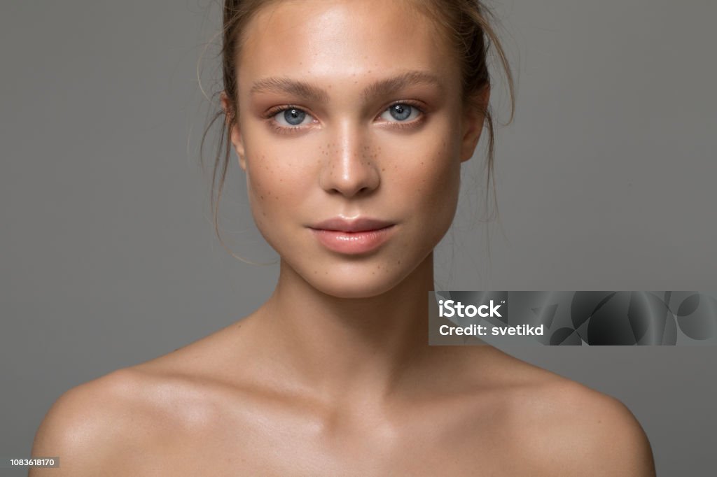 Bellezza serena - Foto stock royalty-free di Donne