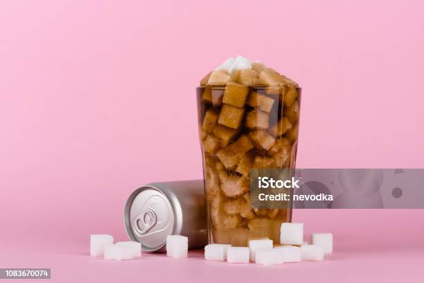 Unhealthily Dieet Met Zoete Suikerhoudende Frisdranken Stockfoto en meer beelden van Suiker