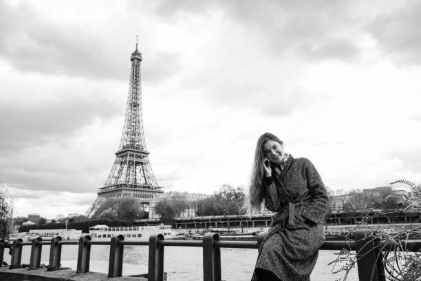 istock Tourist talking on the phone 1083677672