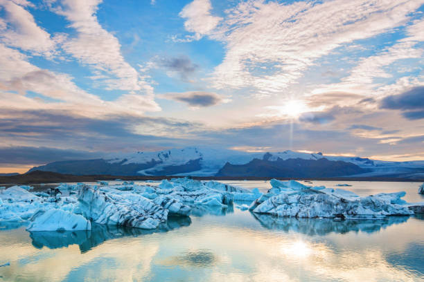 istock Glacier lagoon jokulsarlon 1083786650