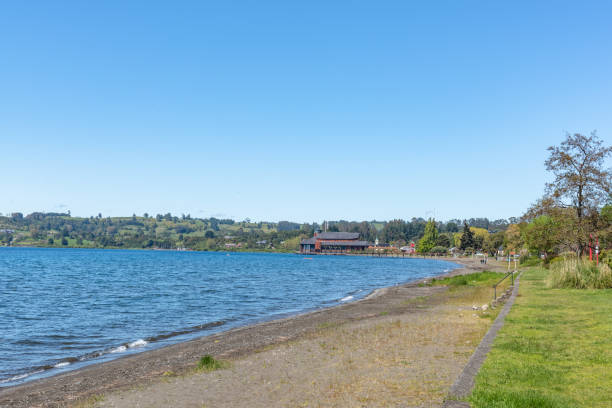 istock Volcan Osorno seeing from Frutillar 1083851268