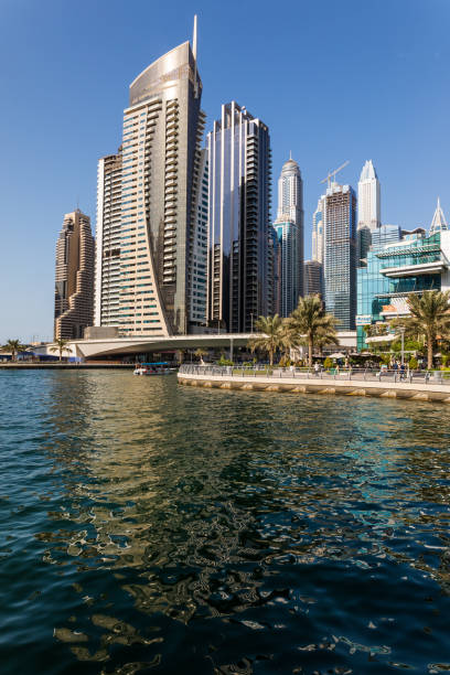 dubai, uae - october, 2018. modetn city of the luxury center of dubai, united arab emirates - famous place dubai marina editorial united arab emirates imagens e fotografias de stock