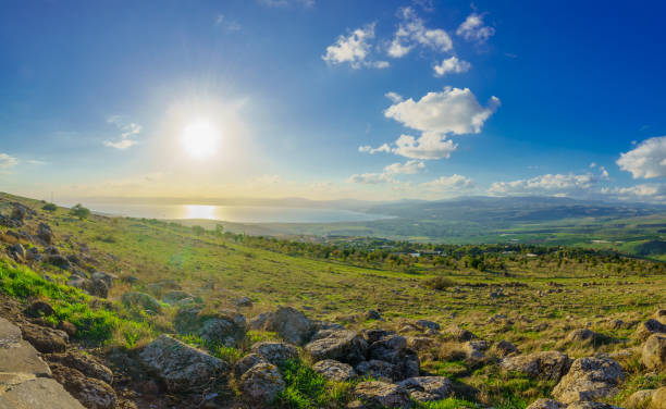 вид с севера галилейского моря - lake tiberius стоковые фото и изображения