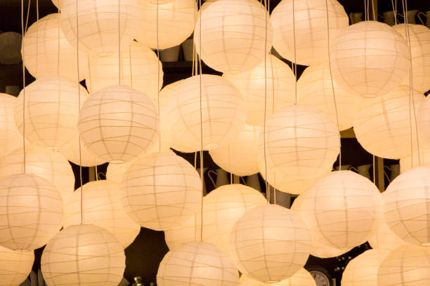 istock A lot of light bulbs 1084120702