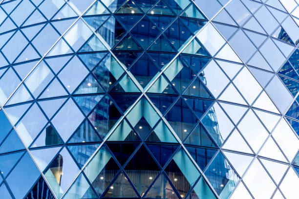glass and steel building exterior - city of london office building construction architecture imagens e fotografias de stock