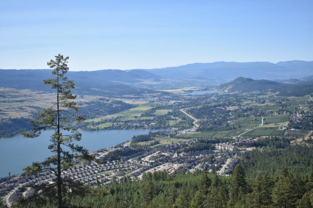 istock British Columbia - Kelowna & Area 1084132544