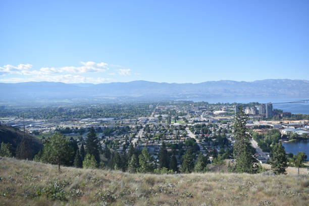 istock British Columbia - Kelowna & Area 1084133400