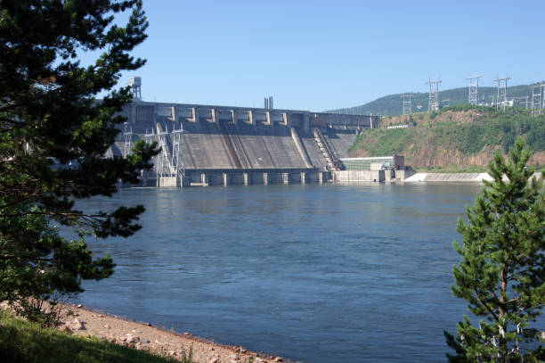 istock View of the dam 1084155142