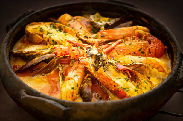 moqueca-브라질 - shrimp pan cooking prepared shrimp 뉴스 사진 이미지