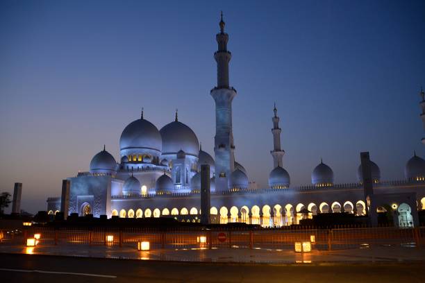 istock Sheikh Zayed mosque at dusk, Abu Dhabi, UAE 1084170886