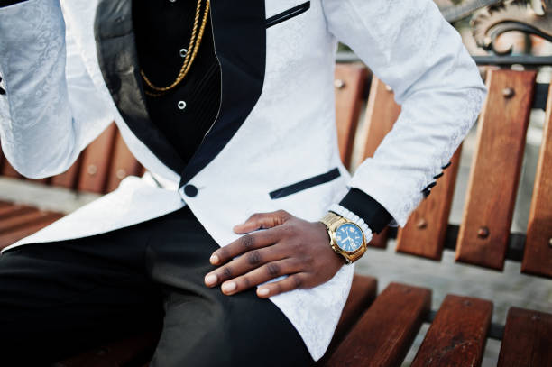 chic handsome african american man - chain smoking imagens e fotografias de stock