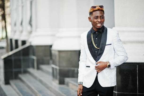 chic handsome african american man - chain smoking imagens e fotografias de stock