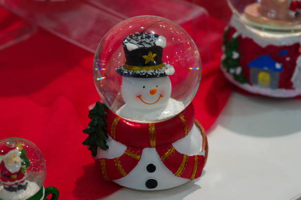istock Christmas snowman gift 1084239550
