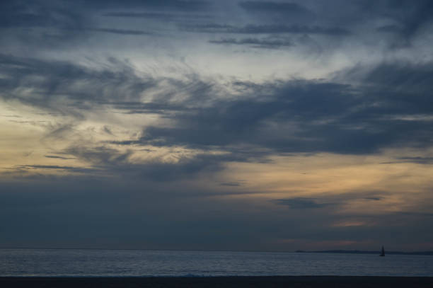 istock Sunset over the pacific ocean in Venice, CA 1084285900