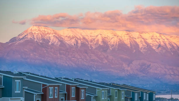 istock Mount Timpanogos with a golden glow at sunset 1084329442