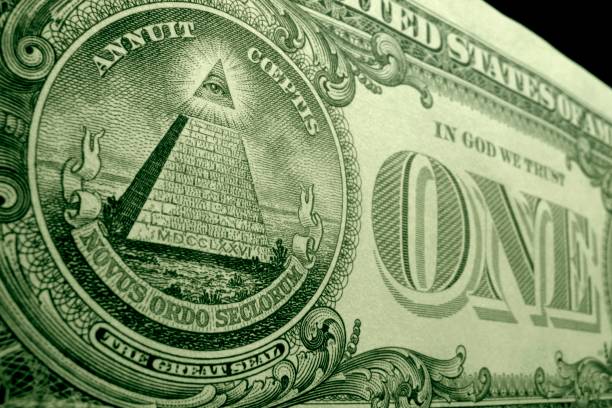 pyramid from the back of the american dollar bill. - close up one dollar bill history finance imagens e fotografias de stock