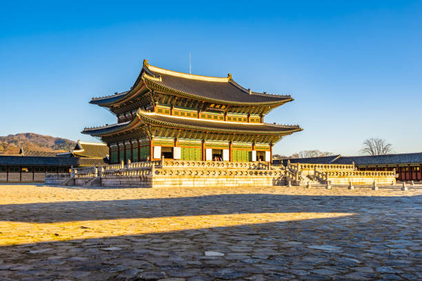 istock Gyeongbokgung palace 1084404114