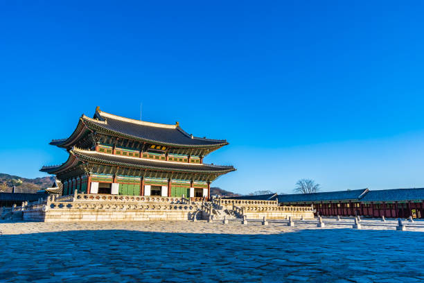 istock Gyeongbokgung palace 1084404414