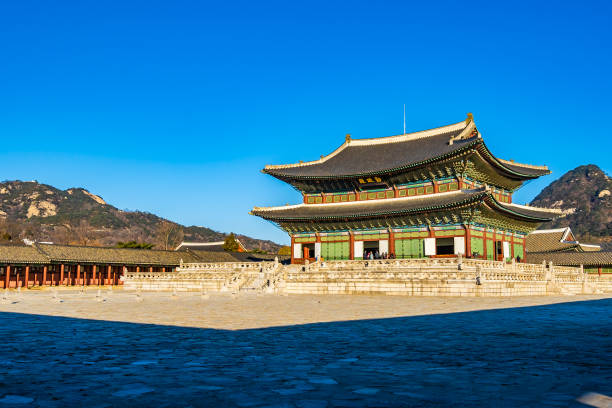 istock Gyeongbokgung palace 1084404928