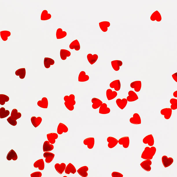 어머니의 날입니다. 발렌타인의 하루입니다. 기호를 사랑 해요. 레드는 발렌타인 발렌타인 데이 대 한 빨간색 색종이입니다. 마음 사랑 기호입니다. 반짝이 하트 - february valentines day heart shape love 뉴스 사진 이미지