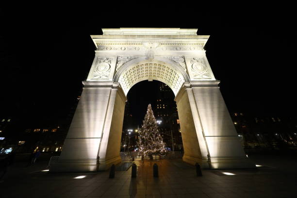 istock It's beginning to look like Christmas in the Big Apple 1084696696