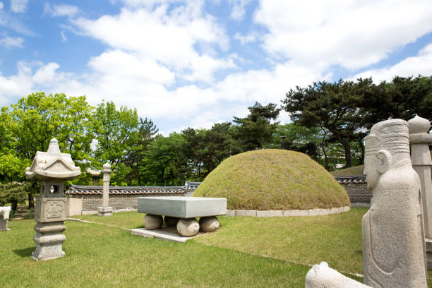 istock Yeonghwiwon and Sunginwon Tombs 1084711096
