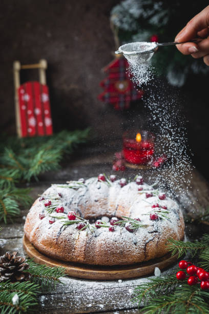 istock Homemade christmas cake 1084798712