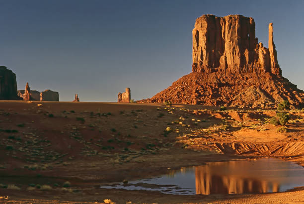 istock Mittens with pond in Monument Valley, Arizona 1084844220