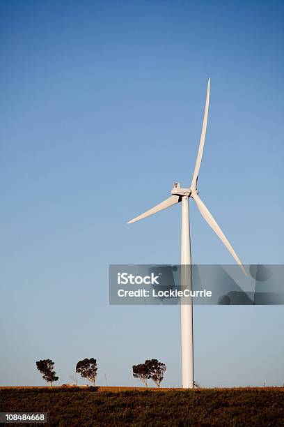 Wind Farm Foto de stock y más banco de imágenes de Árbol - Árbol, Aerogenerador, Agricultura