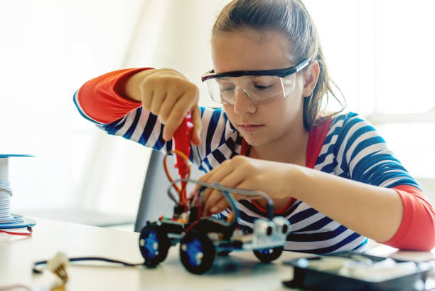 istock Building robotic car toy 1084900118