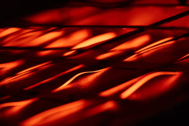 macro de filamento quente vermelho brilhante elemento de aquecimento - heating element - fotografias e filmes do acervo