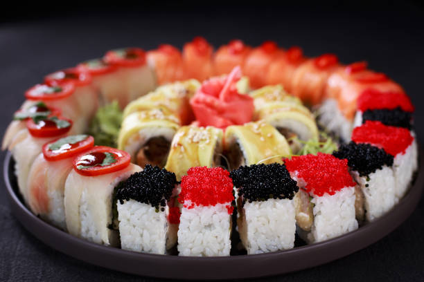 maki sushi set, japanese restaurant menu