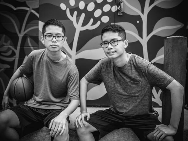 istock Twins at basketball 1084979388