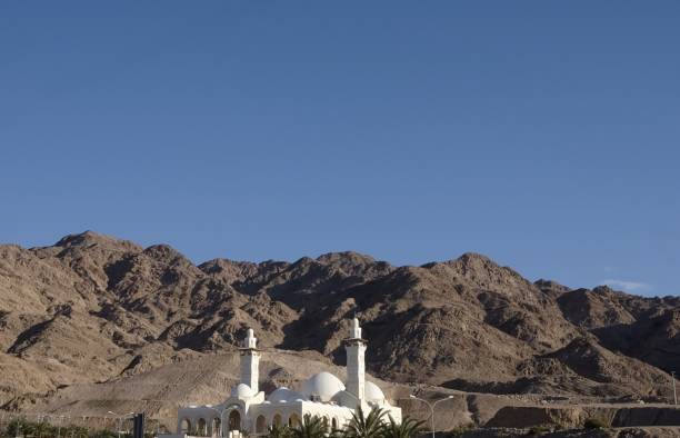 istock Mosque Masjid Al Sheikh Zayed ad aqaba 1084989068