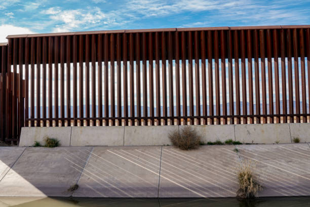 istock The Border Wall Along The Texas and Mexico Border 1084991446