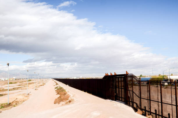 istock The Border Wall Along The Texas and Mexico Border 1084991542